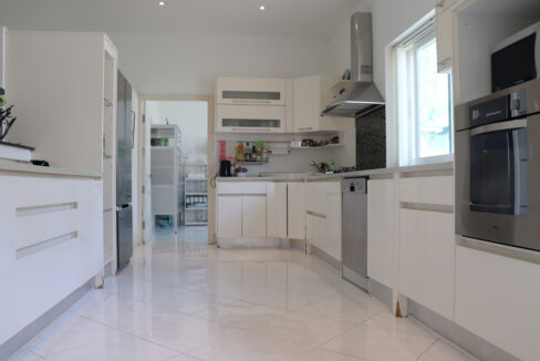 Kitchen 1