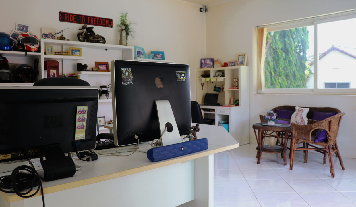 Office 1